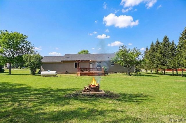 10960 Dennison Road, Hanover, NY 14062