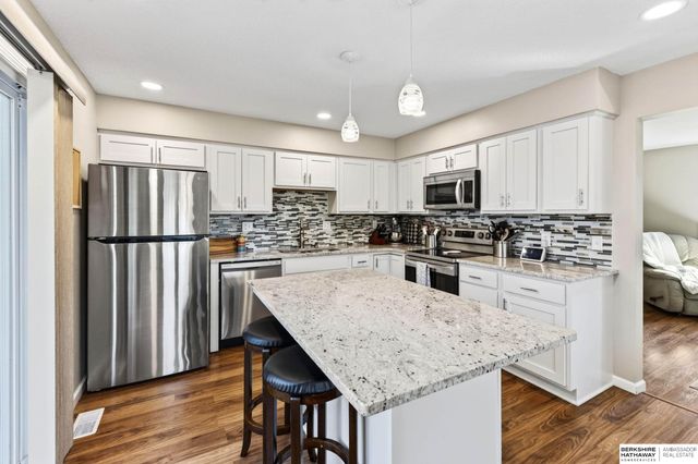 2542 S 152 Avenue Circle, Omaha, NE 68144