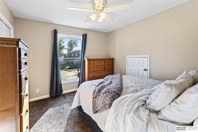 2542 S 152 Avenue Circle, Omaha, NE 68144