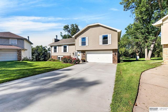 2542 S 152 Avenue Circle, Omaha, NE 68144