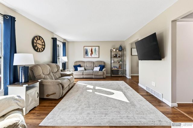 2542 S 152 Avenue Circle, Omaha, NE 68144