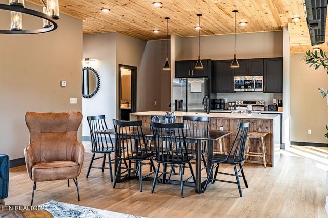 1422 Reedmont Way, Sevierville, TN 37876