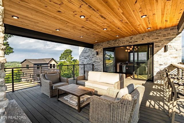 1422 Reedmont Way, Sevierville, TN 37876