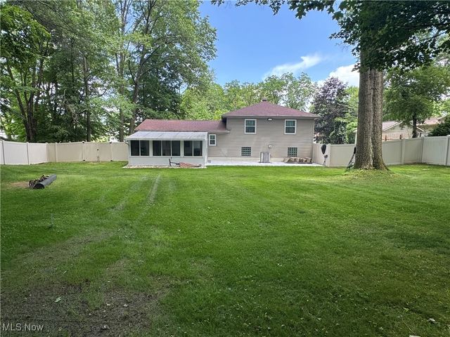 4506 Green Glen Drive, Canfield, OH 44511