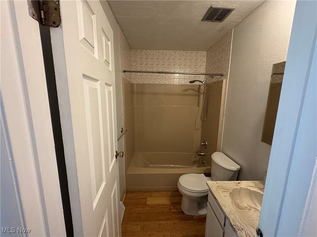 4506 Green Glen Drive, Canfield, OH 44511