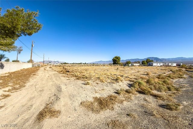 2330 South Laguna Street, Pahrump, NV 89048