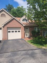 54 Hennig Dr, Whitehall, PA 15236