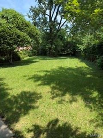 930 Sanders Drive, Crestwood, MO 63126