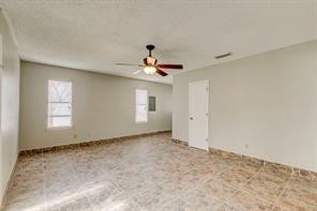 2422 Jewell Drive, Arlington, TX 76016