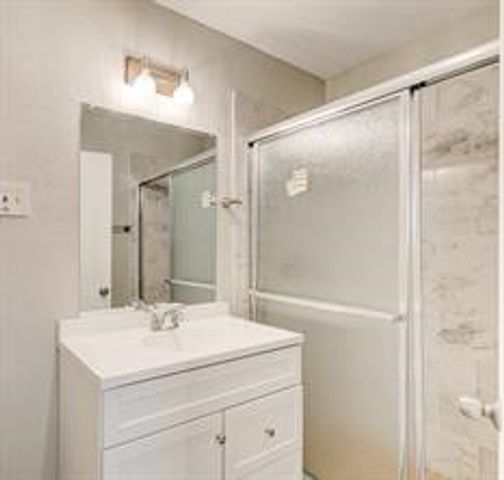 2422 Jewell Drive, Arlington, TX 76016