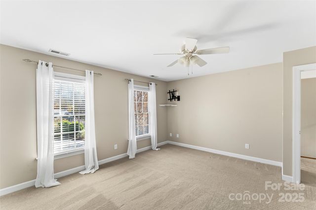 1131 38th Avenue NE, Hickory, NC 28601