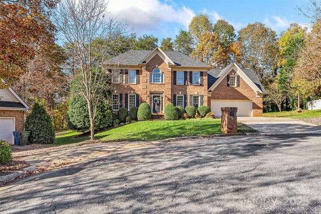1131 38th Avenue NE, Hickory, NC 28601