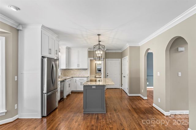 1131 38th Avenue NE, Hickory, NC 28601