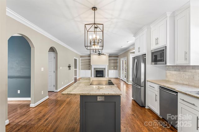 1131 38th Avenue NE, Hickory, NC 28601