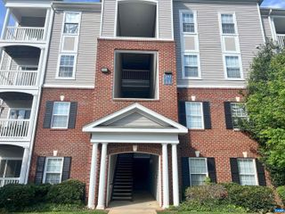 190 YELLOWSTONE DR # 203, Charlottesville, VA 22903
