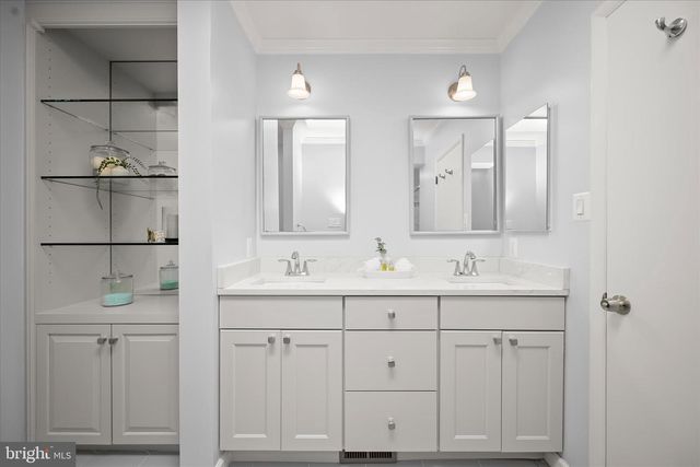 7001 HOPEWOOD ST, Bethesda, MD 20817