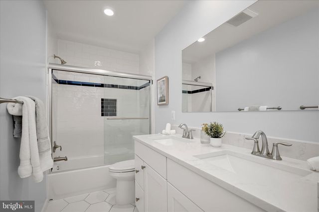 7001 HOPEWOOD ST, Bethesda, MD 20817