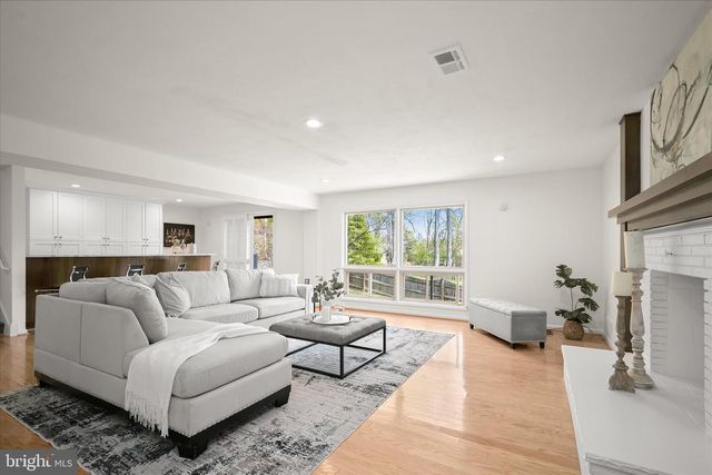 7001 HOPEWOOD ST, Bethesda, MD 20817