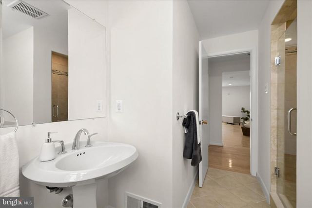 7001 HOPEWOOD ST, Bethesda, MD 20817