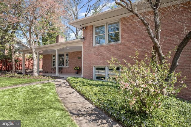 7001 HOPEWOOD ST, Bethesda, MD 20817