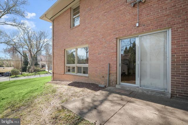 7001 HOPEWOOD ST, Bethesda, MD 20817