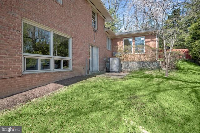 7001 HOPEWOOD ST, Bethesda, MD 20817