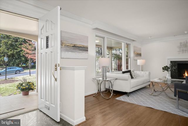 7001 HOPEWOOD ST, Bethesda, MD 20817