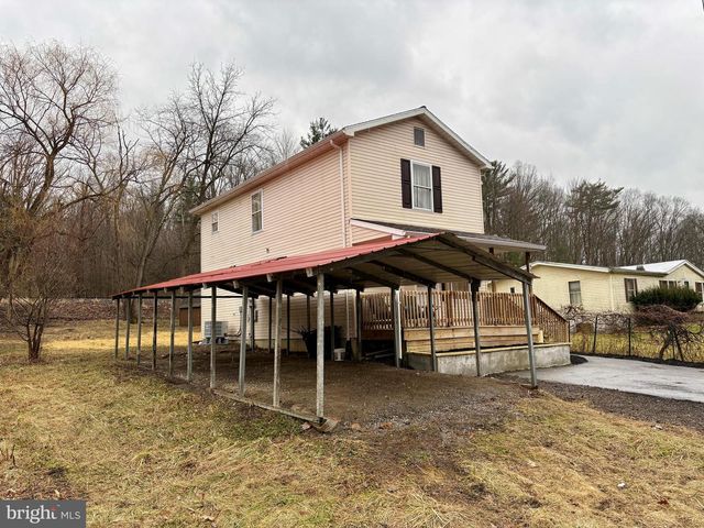 404 W FRONT ST, Port Matilda, PA 16870