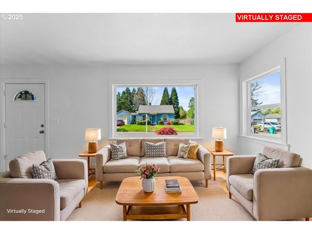 1718 Ne WALNUT Ave, Wood Village, OR 97060