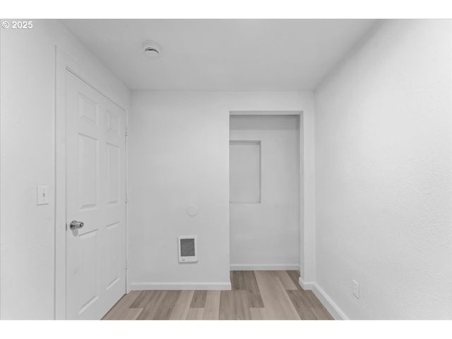 1718 Ne WALNUT Ave, Wood Village, OR 97060