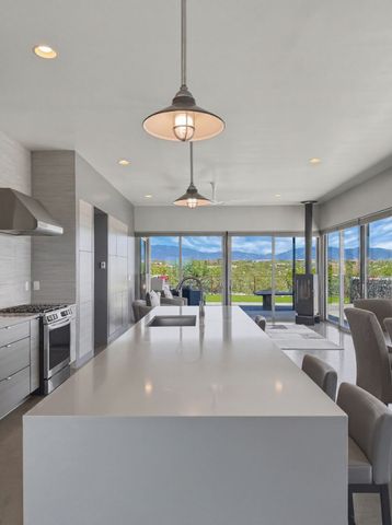 13 Sendero Ensueno, Santa Fe, NM 87506