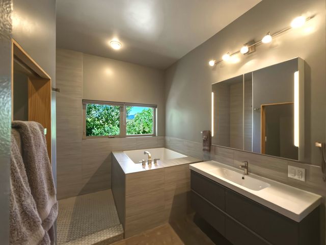 13 Sendero Ensueno, Santa Fe, NM 87506
