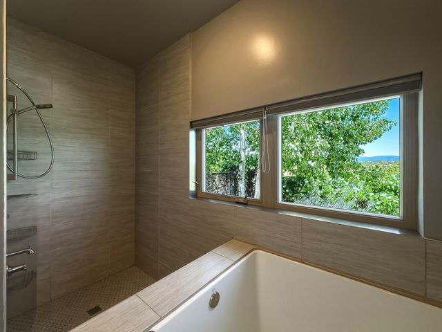 13 Sendero Ensueno, Santa Fe, NM 87506