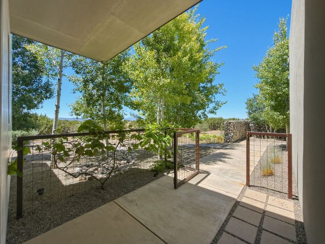 13 Sendero Ensueno, Santa Fe, NM 87506