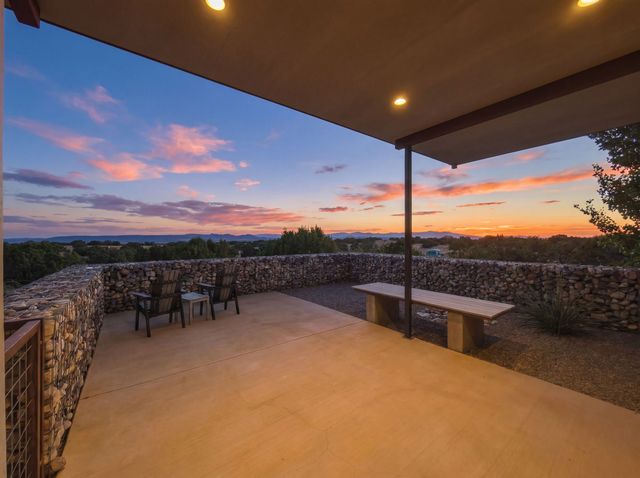 13 Sendero Ensueno, Santa Fe, NM 87506