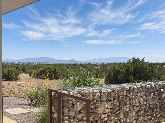 13 Sendero Ensueno, Santa Fe, NM 87506