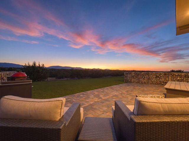13 Sendero Ensueno, Santa Fe, NM 87506