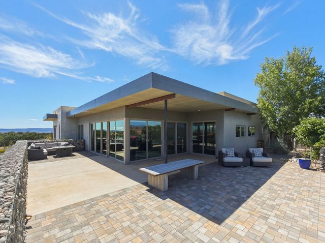 13 Sendero Ensueno, Santa Fe, NM 87506