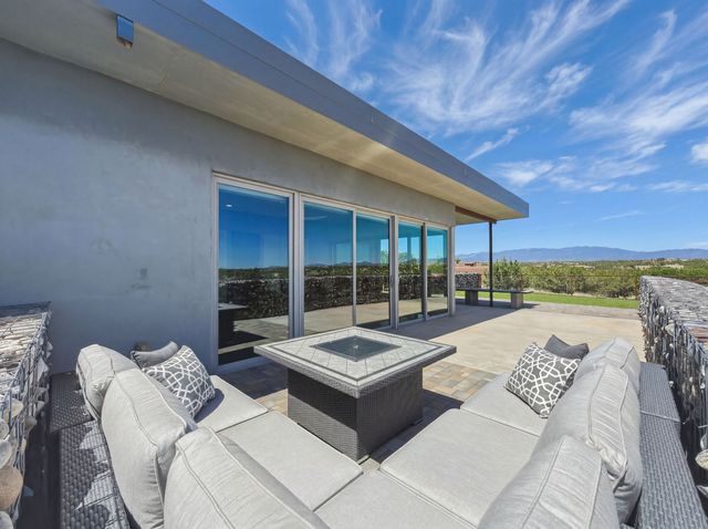 13 Sendero Ensueno, Santa Fe, NM 87506