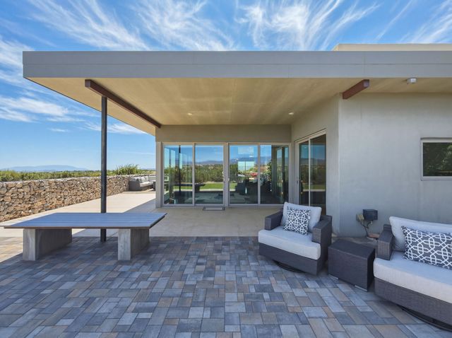 13 Sendero Ensueno, Santa Fe, NM 87506