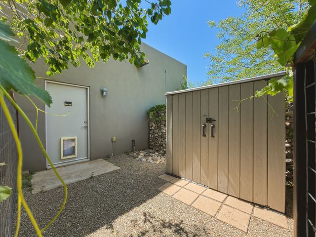 13 Sendero Ensueno, Santa Fe, NM 87506
