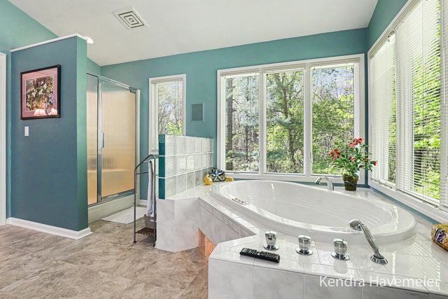 8261 Bush Drive NE, Rockford, MI 49341
