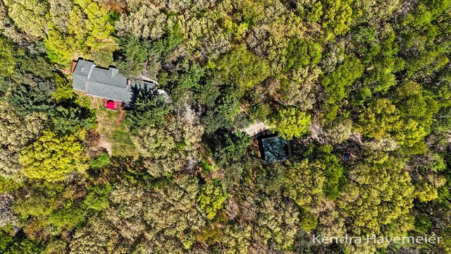 8261 Bush Drive NE, Rockford, MI 49341