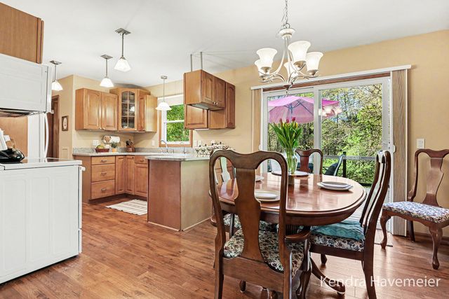 8261 Bush Drive NE, Rockford, MI 49341