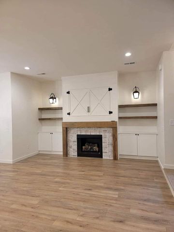 927 Koble Dr, Lebanon, TN 37087