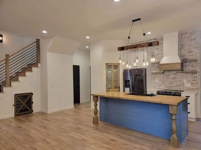 927 Koble Dr, Lebanon, TN 37087