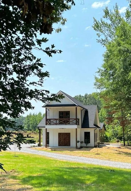 927 Koble Dr, Lebanon, TN 37087