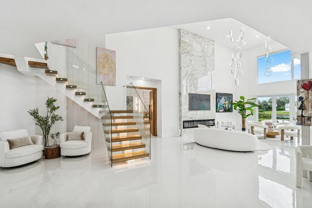 5239 Suffolk Drive, Boca Raton, FL 33496