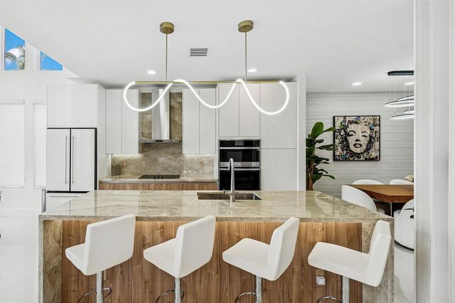5239 Suffolk Drive, Boca Raton, FL 33496