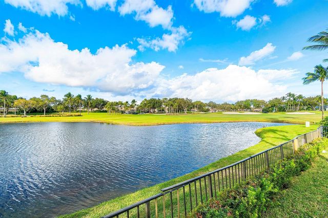 5239 Suffolk Drive, Boca Raton, FL 33496